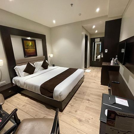 Hotel Virgo Sumeru Bhavnagar Buitenkant foto