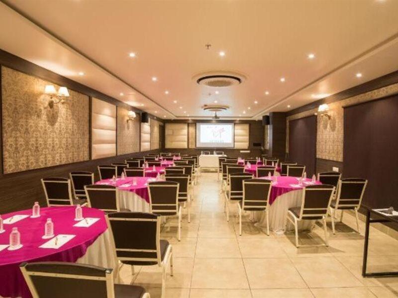 Hotel Virgo Sumeru Bhavnagar Buitenkant foto