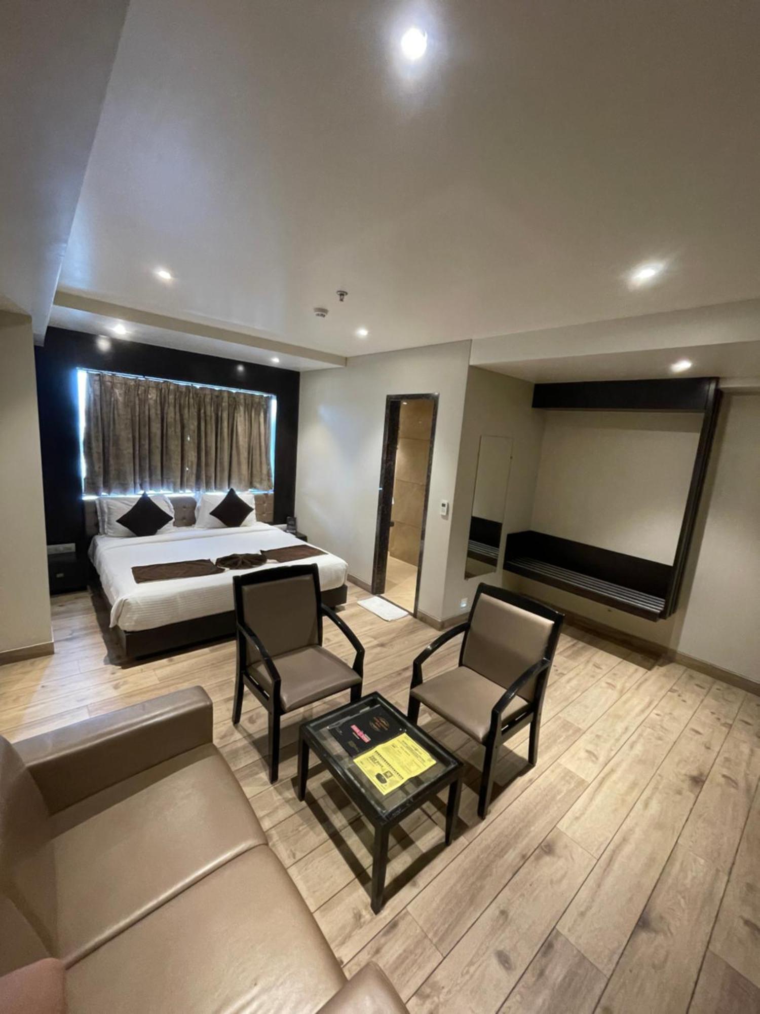 Hotel Virgo Sumeru Bhavnagar Buitenkant foto