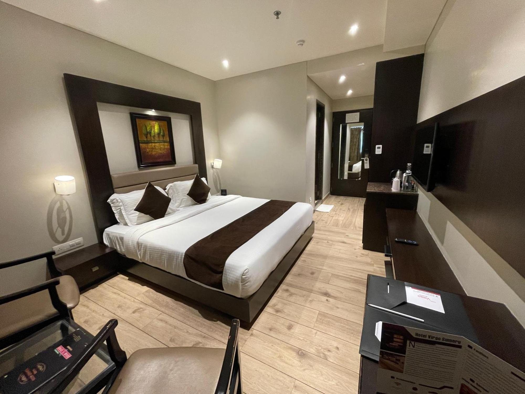 Hotel Virgo Sumeru Bhavnagar Buitenkant foto