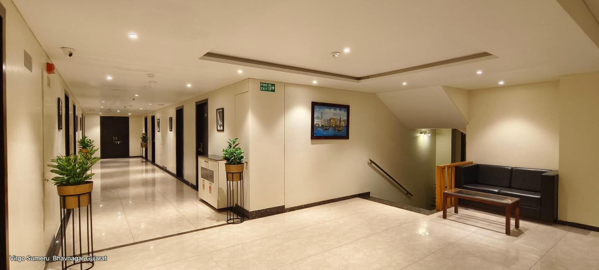 Hotel Virgo Sumeru Bhavnagar Buitenkant foto